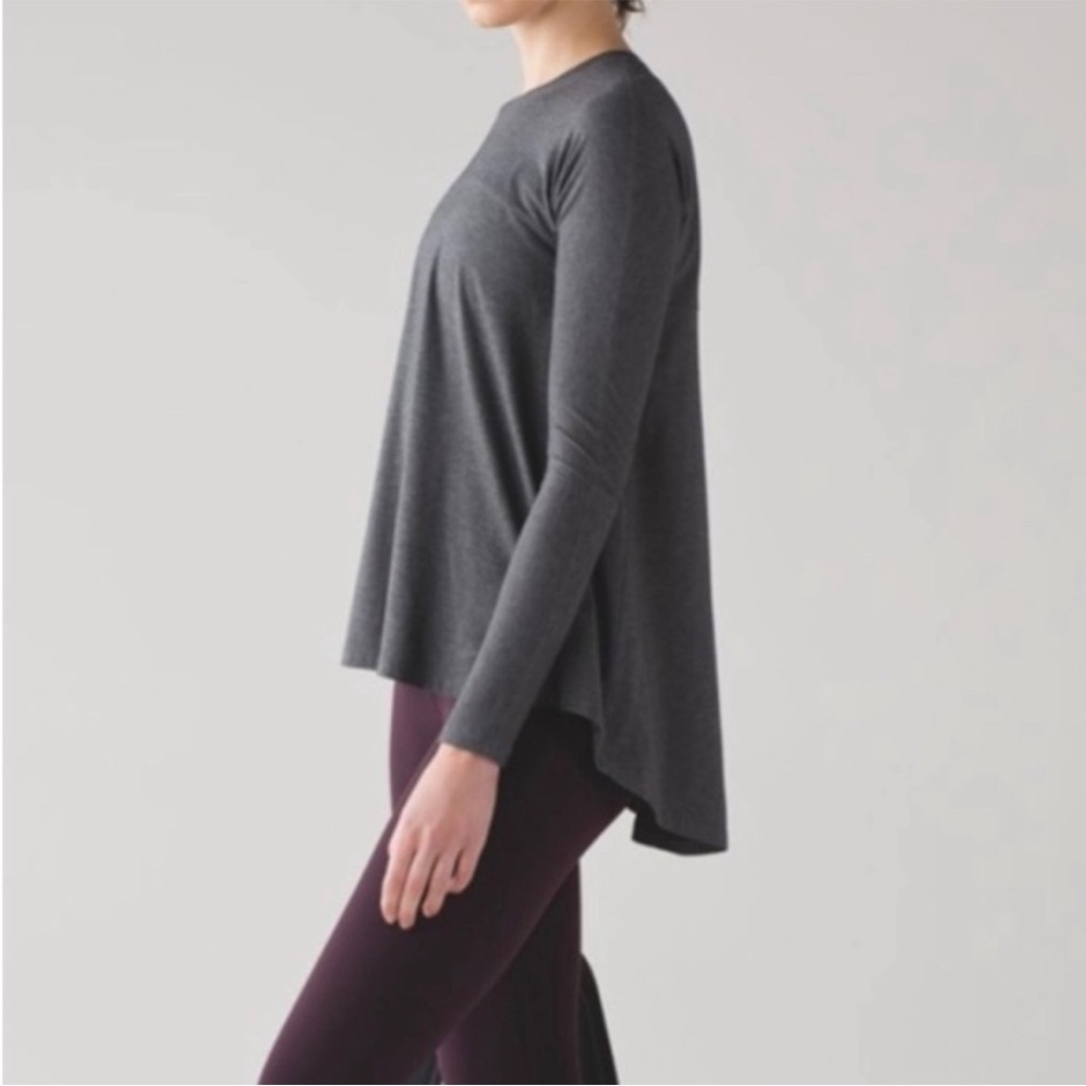 Lululemon Gray‎ Acadia Long Sleeve Size 6 - Picture 2 of 6